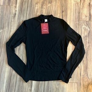 NWT - Girls size small long sleeve black shirt byVendusa